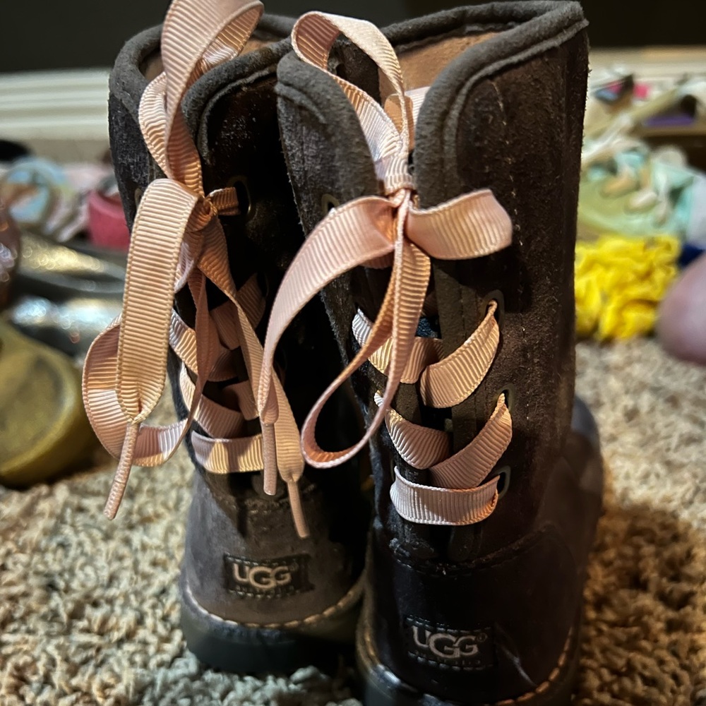 Ugg boots size 12 worn maybe 1-2 times EUC purple with pink laces